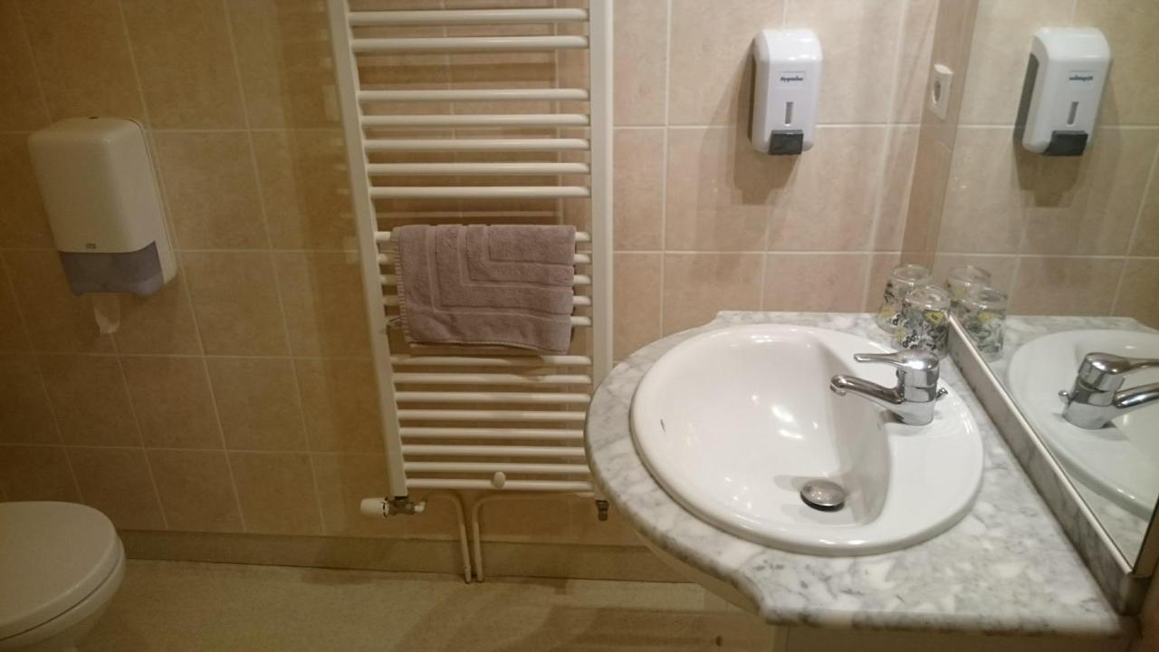 Chambres D'Hotes De L'Auberge L'Astrassadou Rézentières エクステリア 写真