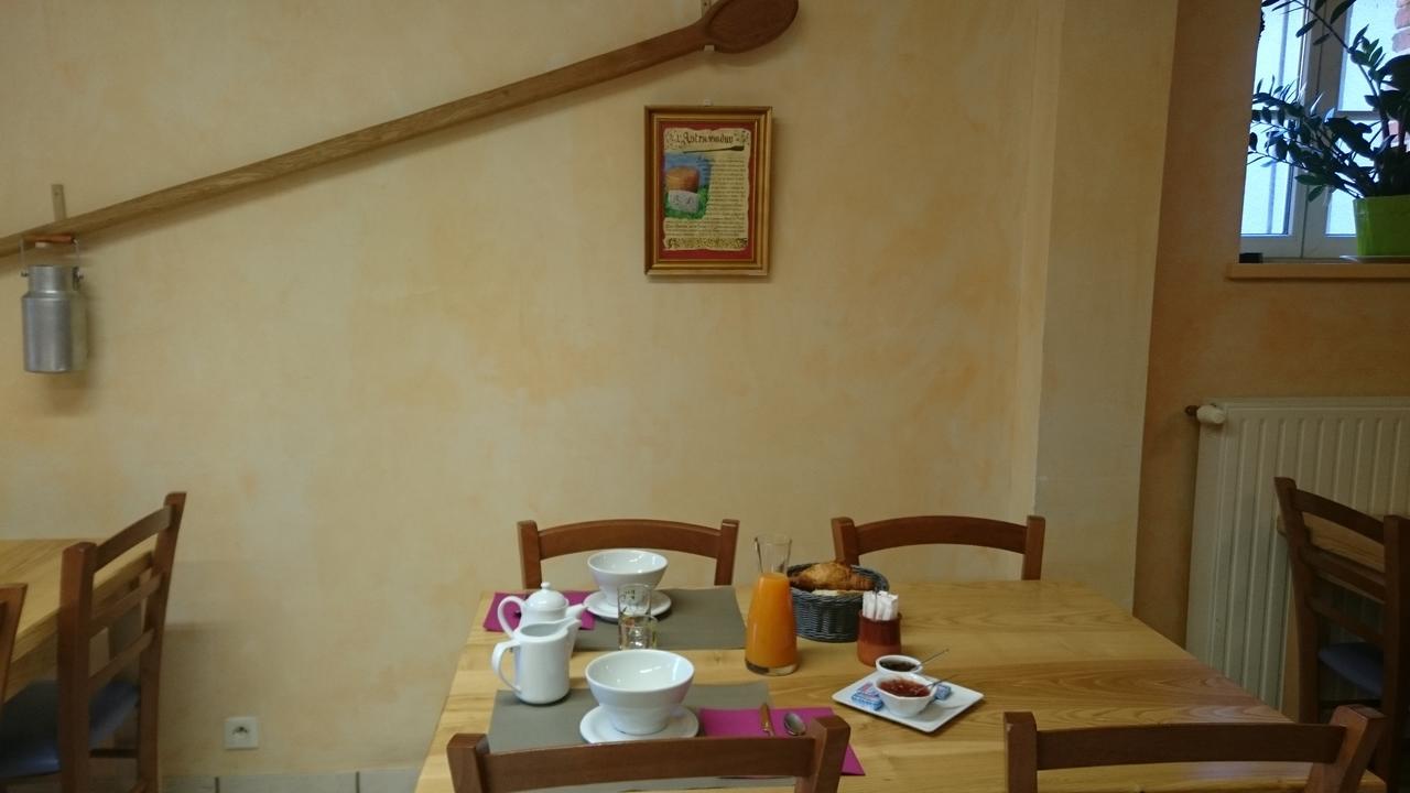 Chambres D'Hotes De L'Auberge L'Astrassadou Rézentières エクステリア 写真